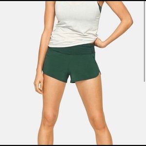 Outdoor Voices running shorts size L